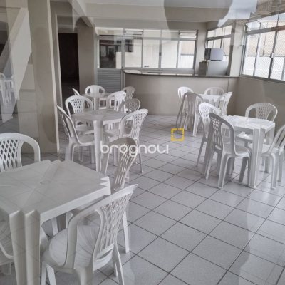 Apartamento com 100m², 3 quartos (sendo 1 suíte), 1 garagem, no bairro Capoeiras em Florianópolis