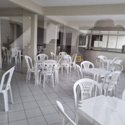 Apartamento com 100m², 3 quartos (sendo 1 suíte), 1 garagem, no bairro Capoeiras em Florianópolis