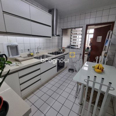 Apartamento com 100m², 3 quartos (sendo 1 suíte), 1 garagem, no bairro Capoeiras em Florianópolis