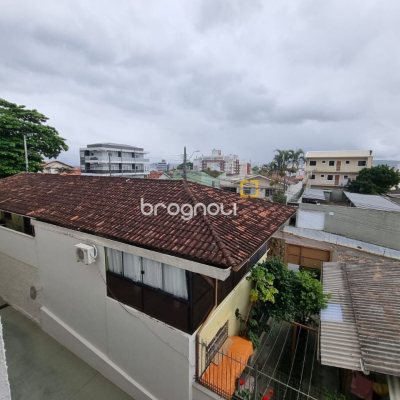 Apartamento com 100m², 3 quartos (sendo 1 suíte), 1 garagem, no bairro Capoeiras em Florianópolis