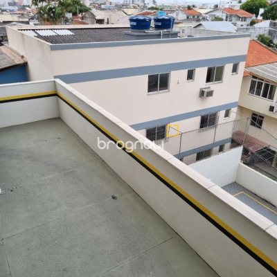 Apartamento com 100m², 3 quartos (sendo 1 suíte), 1 garagem, no bairro Capoeiras em Florianópolis