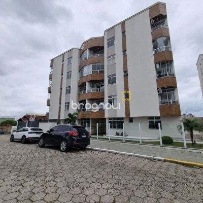 Apartamento com 100m², 3 quartos (sendo 1 suíte), 1 garagem, no bairro Capoeiras em Florianópolis