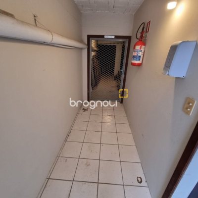 Apartamento com 100m², 3 quartos (sendo 1 suíte), 1 garagem, no bairro Capoeiras em Florianópolis