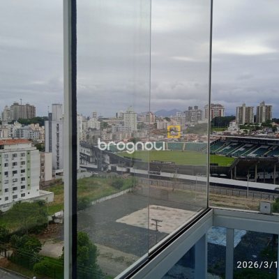 Apartamento com 123m², 3 quartos (sendo 1 suíte), 1 garagem, no bairro Estreito em Florianópolis