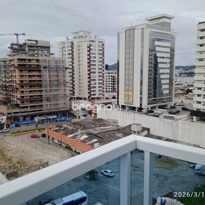 Apartamento com 123m², 3 quartos (sendo 1 suíte), 1 garagem, no bairro Estreito em Florianópolis