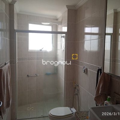 Apartamento com 123m², 3 quartos (sendo 1 suíte), 1 garagem, no bairro Estreito em Florianópolis
