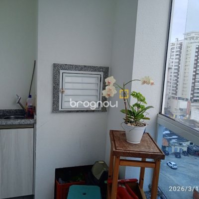 Apartamento com 123m², 3 quartos (sendo 1 suíte), 1 garagem, no bairro Estreito em Florianópolis