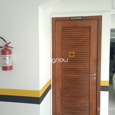 Apartamento com 123m², 3 quartos (sendo 1 suíte), 1 garagem, no bairro Estreito em Florianópolis
