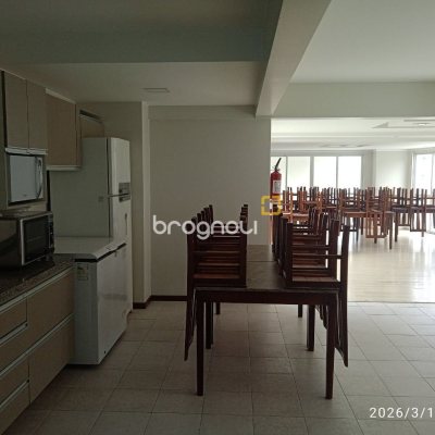 Apartamento com 123m², 3 quartos (sendo 1 suíte), 1 garagem, no bairro Estreito em Florianópolis