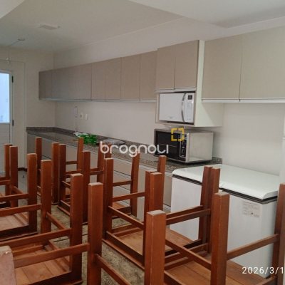 Apartamento com 123m², 3 quartos (sendo 1 suíte), 1 garagem, no bairro Estreito em Florianópolis