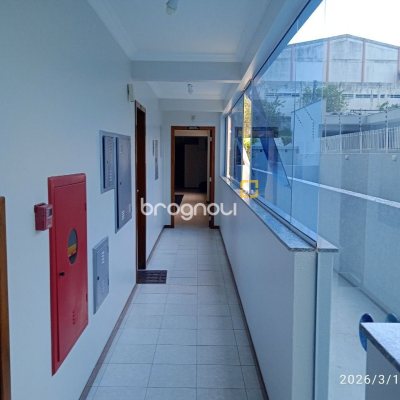 Apartamento com 123m², 3 quartos (sendo 1 suíte), 1 garagem, no bairro Estreito em Florianópolis