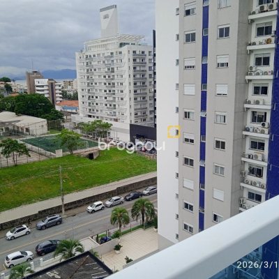 Apartamento com 123m², 3 quartos (sendo 1 suíte), 1 garagem, no bairro Estreito em Florianópolis