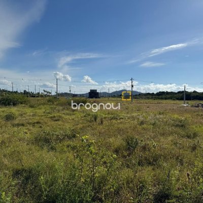 Terreno com 459m², no bairro São João do Rio Vermelho em Florianópolis