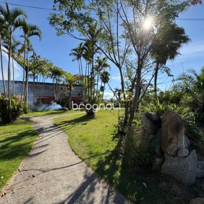 Terreno com 459m², no bairro São João do Rio Vermelho em Florianópolis