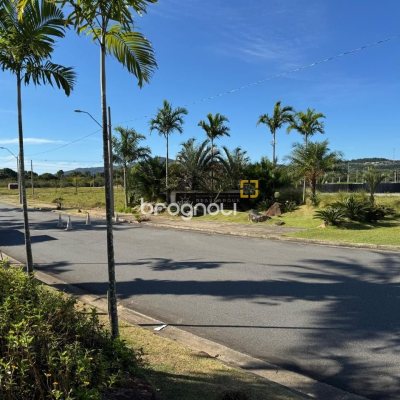Terreno com 459m², no bairro São João do Rio Vermelho em Florianópolis