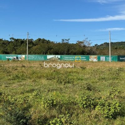 Terreno com 459m², no bairro São João do Rio Vermelho em Florianópolis