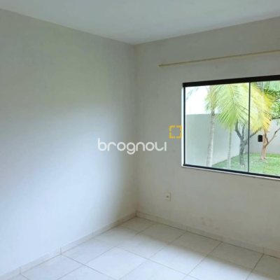 Casa com 112m², 2 quartos (sendo 1 suíte), 5 garagens, no bairro São Sebastião em Palhoça