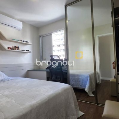 Apartamento com 89m², 3 quartos (sendo 1 suíte), 2 garagens, no bairro Centro em Florianópolis