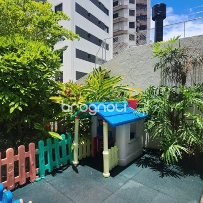 Apartamento com 89m², 3 quartos (sendo 1 suíte), 2 garagens, no bairro Centro em Florianópolis