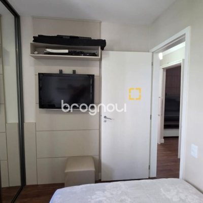 Apartamento com 89m², 3 quartos (sendo 1 suíte), 2 garagens, no bairro Centro em Florianópolis
