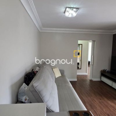 Apartamento com 89m², 3 quartos (sendo 1 suíte), 2 garagens, no bairro Centro em Florianópolis