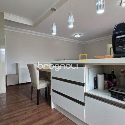 Apartamento com 89m², 3 quartos (sendo 1 suíte), 2 garagens, no bairro Centro em Florianópolis
