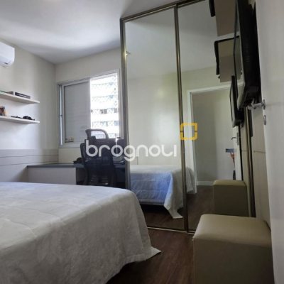 Apartamento com 89m², 3 quartos (sendo 1 suíte), 2 garagens, no bairro Centro em Florianópolis
