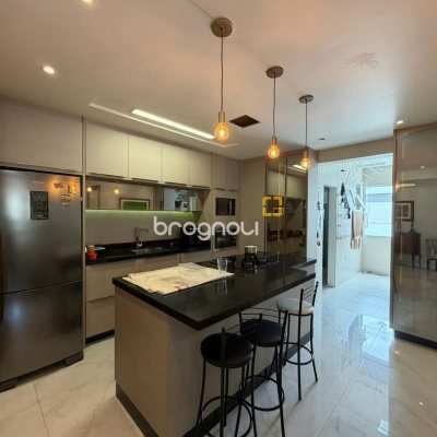 Apartamento com 102m², 3 quartos, 1 garagem, no bairro Centro em Florianópolis