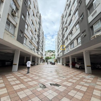 Apartamento com 102m², 3 quartos, 1 garagem, no bairro Centro em Florianópolis