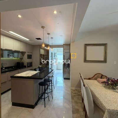 Apartamento com 102m², 3 quartos, 1 garagem, no bairro Centro em Florianópolis