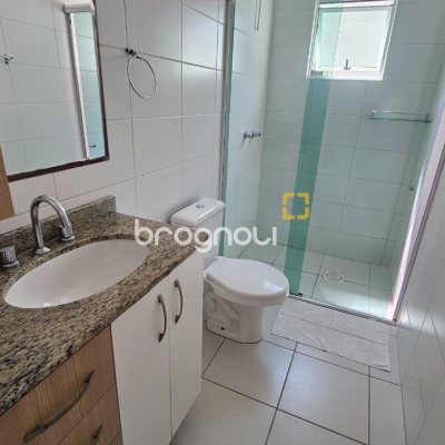 Apartamento com 56m², 2 quartos, 1 garagem, no bairro Canasvieiras em Florianópolis