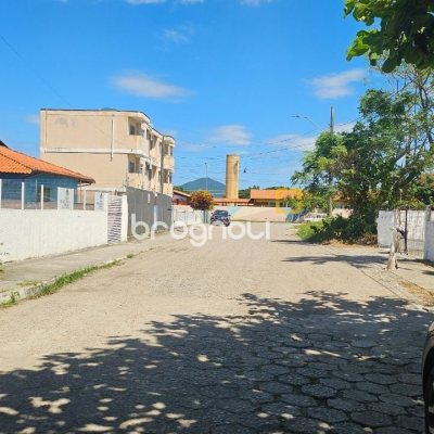 Apartamento com 56m², 2 quartos, 1 garagem, no bairro Canasvieiras em Florianópolis