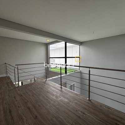 Casa de Condomínio com 318m², 4 quartos (sendo 3 suítes), 4 garagens, no bairro Ratones em Florianópolis