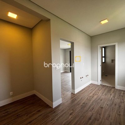 Casa de Condomínio com 318m², 4 quartos (sendo 3 suítes), 4 garagens, no bairro Ratones em Florianópolis
