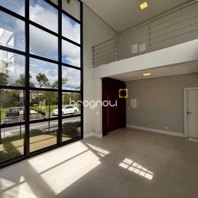 Casa de Condomínio com 318m², 4 quartos (sendo 3 suítes), 4 garagens, no bairro Ratones em Florianópolis