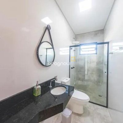 Casa de Condomínio com 150m², 4 quartos (sendo 2 suítes), 3 garagens, no bairro Rio Vermelho em Florianópolis