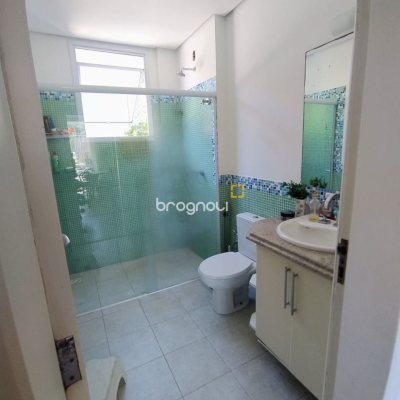 Apartamento com 99m², 3 quartos (sendo 1 suíte), 1 garagem, no bairro Jurerê em Florianópolis