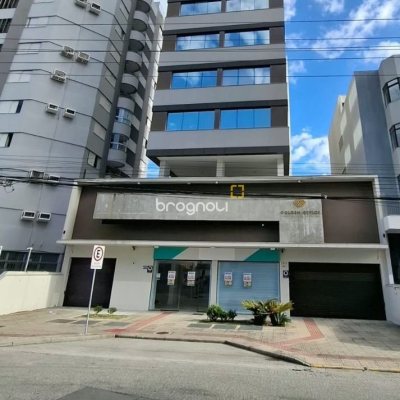 Sala com 48m², 1 garagem, no bairro Centro em Florianópolis