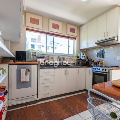 Cobertura com 297m², 5 quartos (sendo 3 suítes), 2 garagens, no bairro Canasvieiras em Florianópolis
