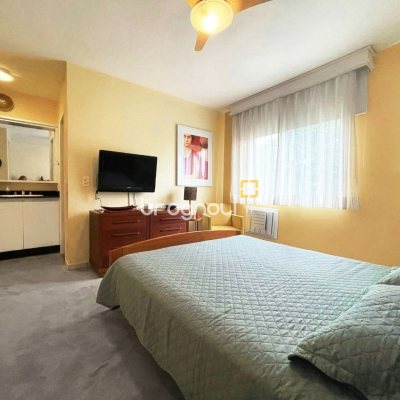 Cobertura com 297m², 5 quartos (sendo 3 suítes), 2 garagens, no bairro Canasvieiras em Florianópolis