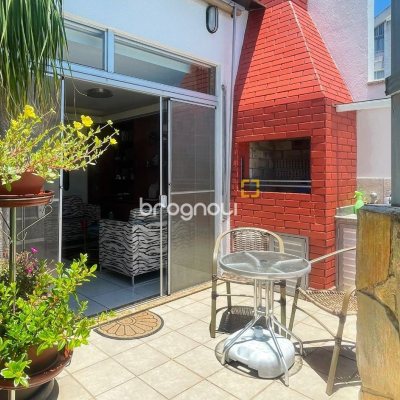 Cobertura com 297m², 5 quartos (sendo 3 suítes), 2 garagens, no bairro Canasvieiras em Florianópolis