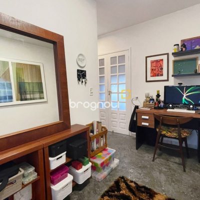 Cobertura com 297m², 5 quartos (sendo 3 suítes), 2 garagens, no bairro Canasvieiras em Florianópolis