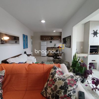 Apartamento com 141m², 3 quartos (sendo 1 suíte), 2 garagens, no bairro Canasvieiras em Florianópolis