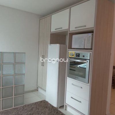 Casa com 232m², 2 quartos (sendo 1 suíte), 7 garagens, no bairro Lagoa da Conceição em Florianópolis