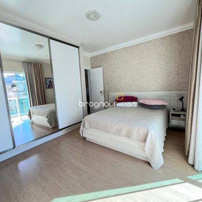 Casa com 325m², 3 quartos, 4 garagens, no bairro Jardim Cidade de Florianópolis em São José