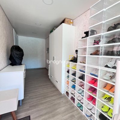 Casa com 325m², 3 quartos, 4 garagens, no bairro Jardim Cidade de Florianópolis em São José