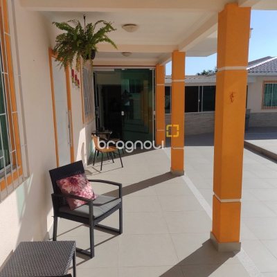 Casa com 325m², 3 quartos, 4 garagens, no bairro Jardim Cidade de Florianópolis em São José