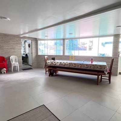 Casa com 325m², 3 quartos, 4 garagens, no bairro Jardim Cidade de Florianópolis em São José