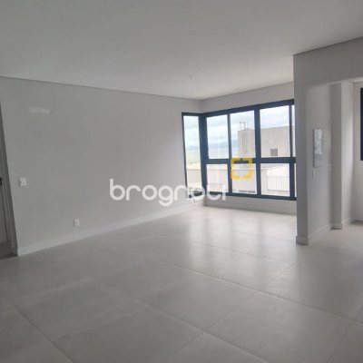 Apartamento com 86m², 3 quartos (sendo 2 suítes), 2 garagens, no bairro Coqueiros em Florianópolis