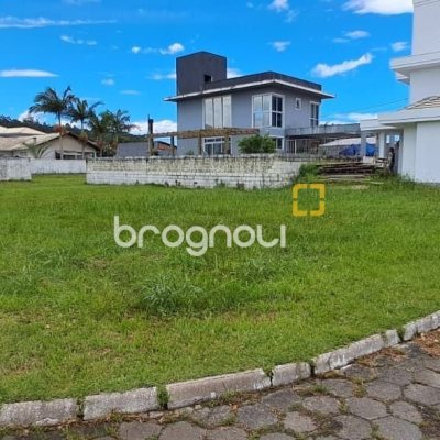 Terreno com 362m², no bairro Vargem Grande em Florianópolis